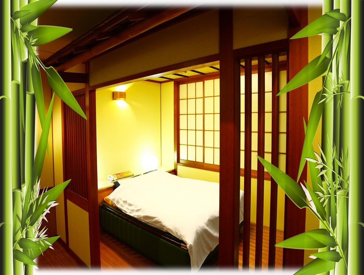 Kyoto Hotel Crown (Adults Only) מראה חיצוני תמונה