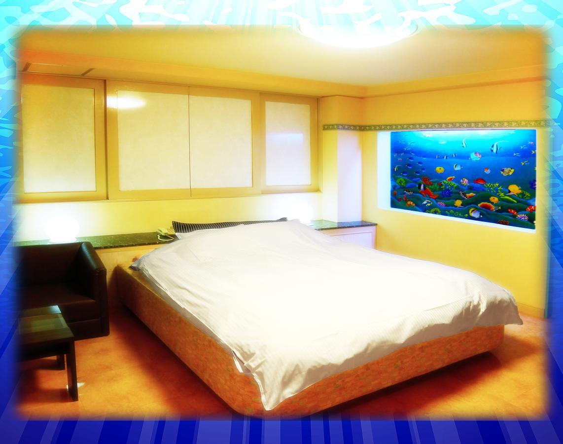 Kyoto Hotel Crown (Adults Only) מראה חיצוני תמונה