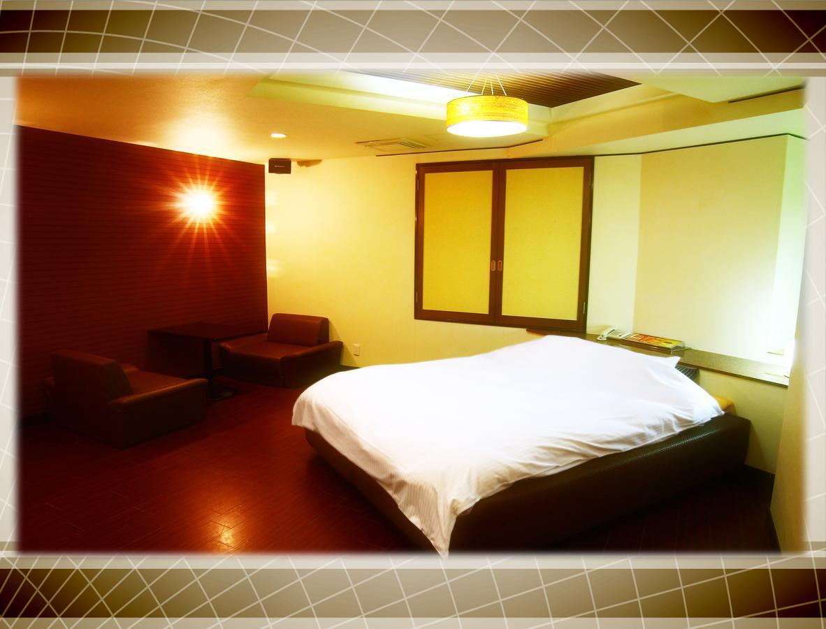 Kyoto Hotel Crown (Adults Only) מראה חיצוני תמונה